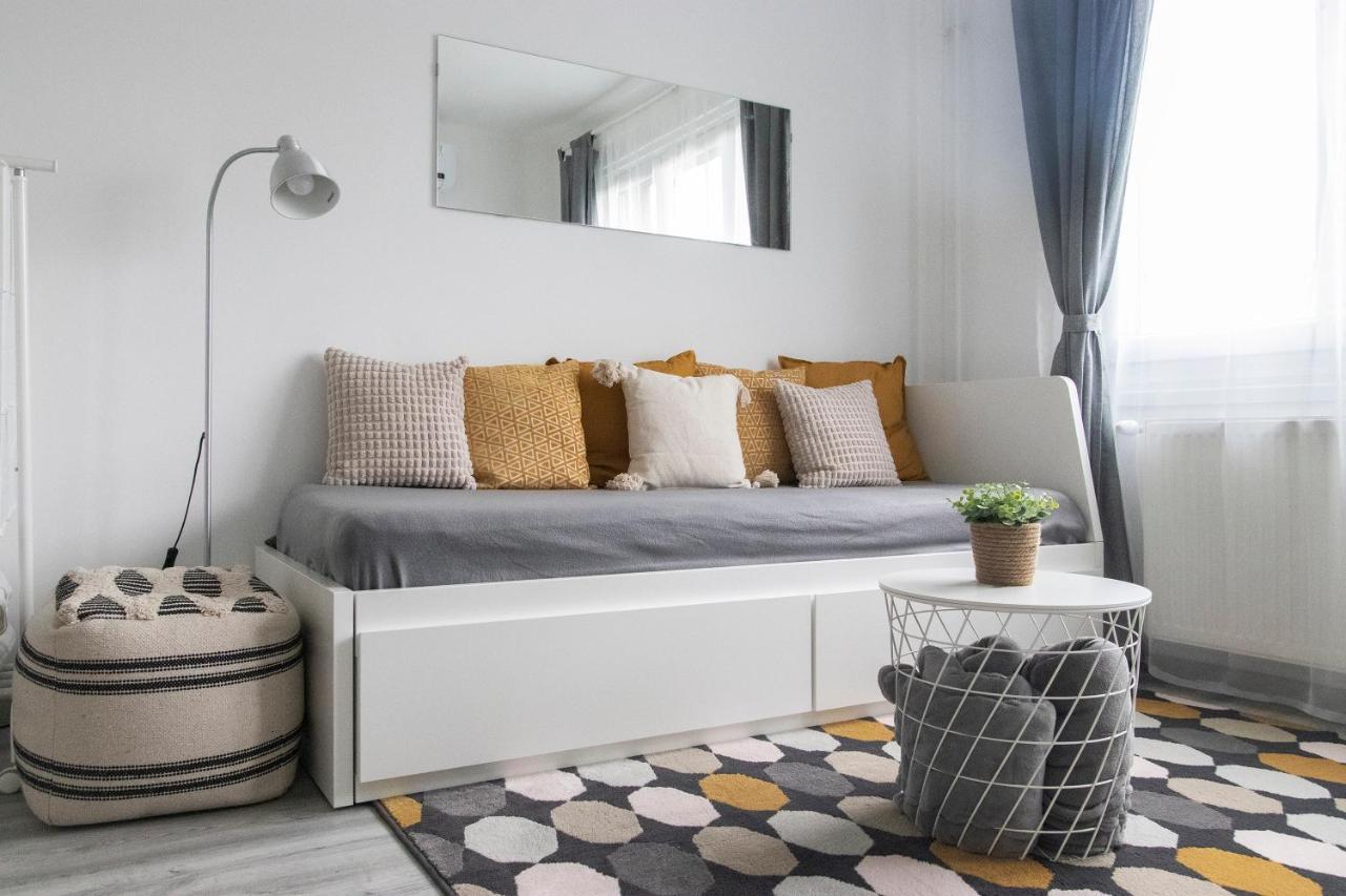 Pannonia Apartamento *